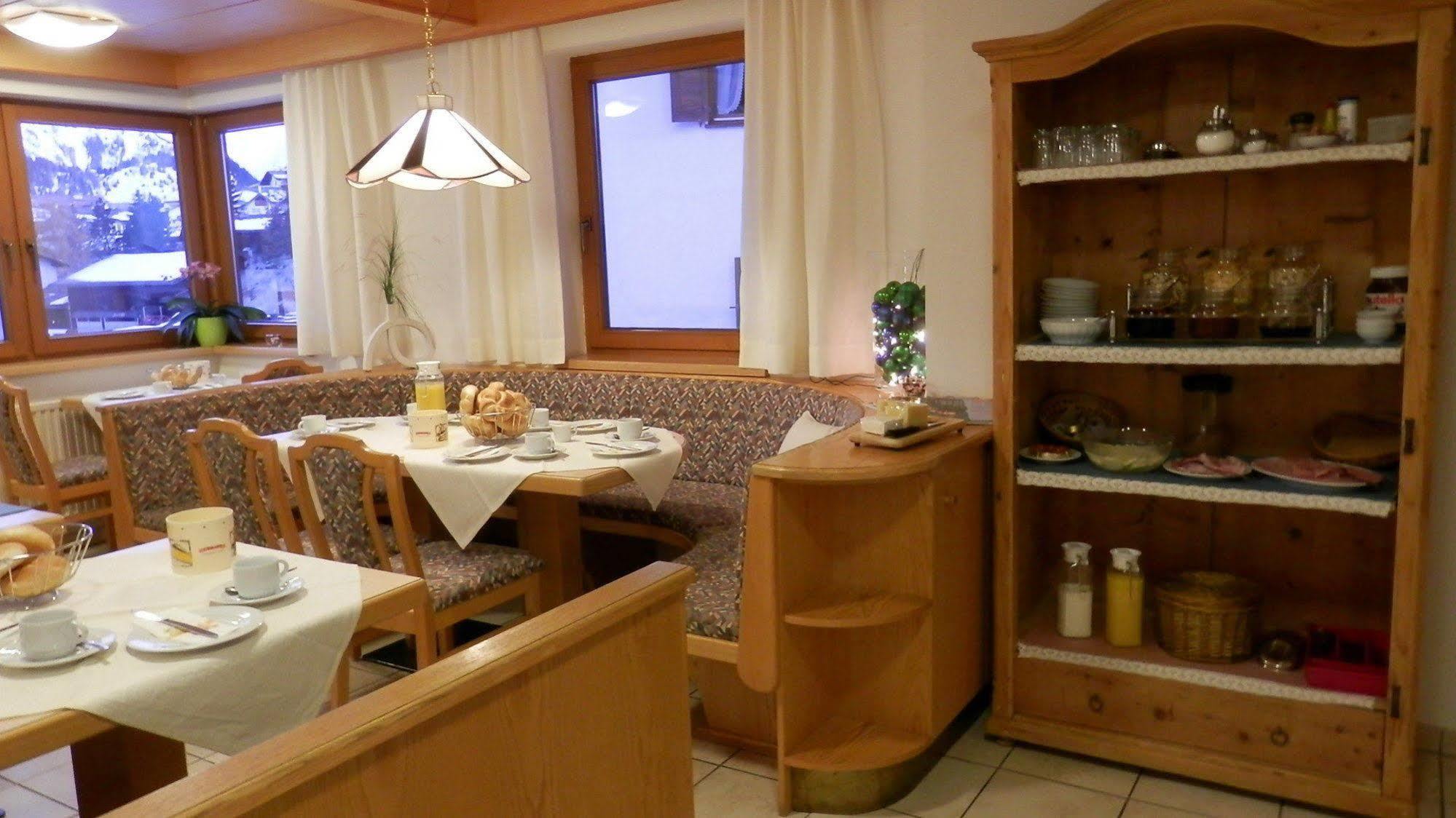 Collina Hotel Garni ناودرس المظهر الخارجي الصورة