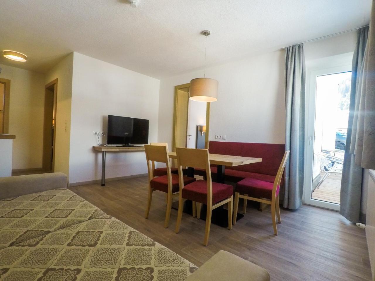 Collina Hotel Garni ناودرس المظهر الخارجي الصورة
